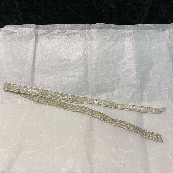 Authentic Chanel Ribbon - Picture 3 of 10